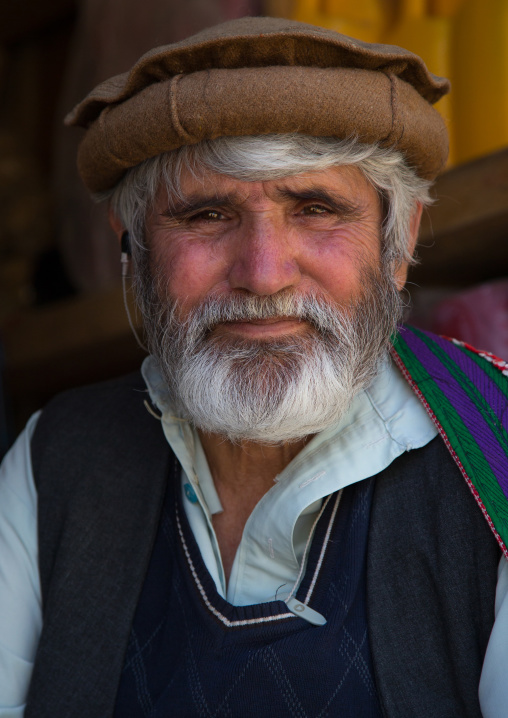 Portrait of an afghan man with a white beard, Badakhshan province, Ishkashim, Afghanistan