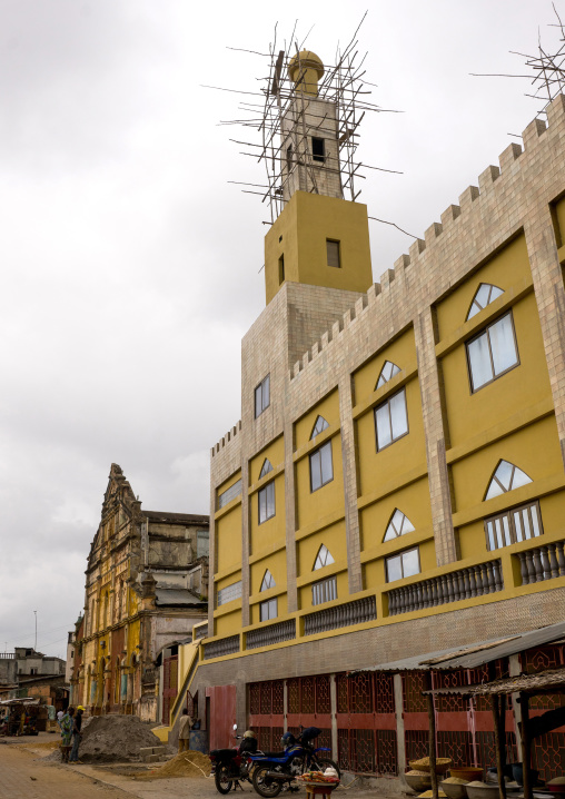 Benin, West Africa, Porto-Novo, the new and old mosque