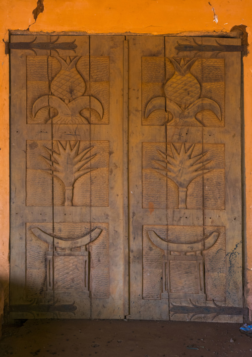 Benin, West Africa, Abomey, agoli-agbo former palace door