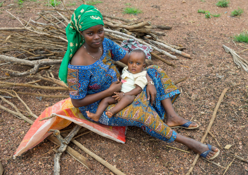 Benin, West Africa, Taneka-Koko, fulani peul tribe mother and her baby