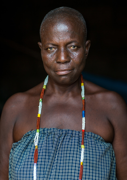 Benin, West Africa, Savalou, a priestess from the voodoo covent of the royal palace