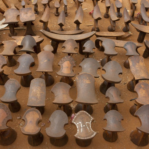 Headrest Seller Stand On Key Afer Market Omo Valley Ethiopia
