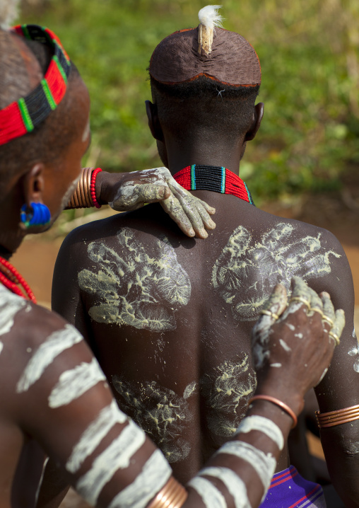 Bashada Tribe Man Making Body Painting, Dimeka, Omo Valley, Ethiopia