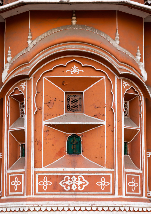 Window of the hawa mahal the palace of winds, Rajasthan, Jaipur, India