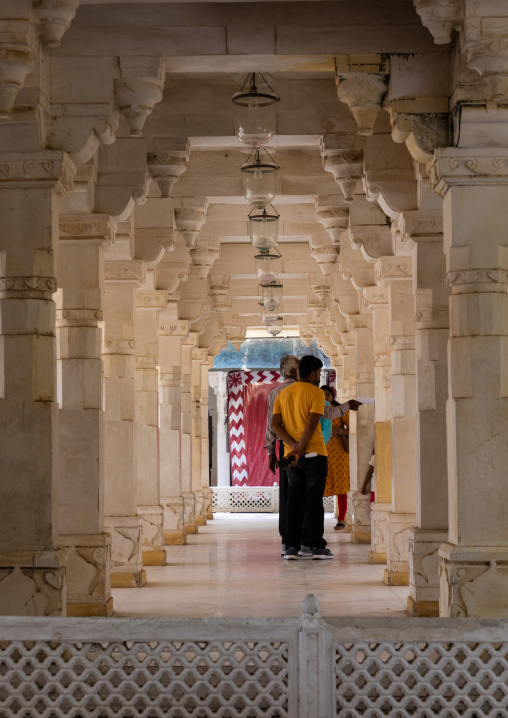 Pillared corridors in the city palace, Rajasthan, Udaipur, India