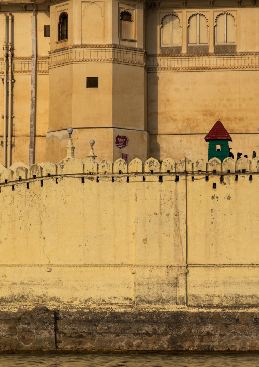The city palace remparts, Rajasthan, Udaipur, India
