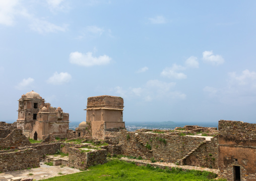 The ruined rana kumbha palace inside the medieval Chittorgarh fort complex, Rajasthan, Chittorgarh, India