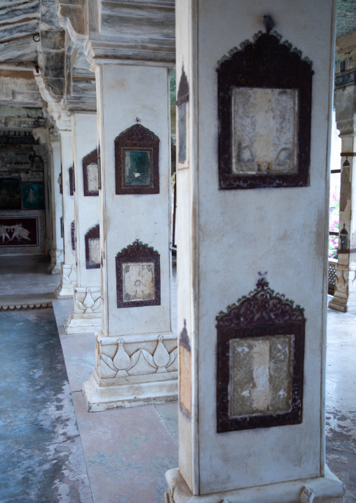 Mirrors on pillars in Taragarh fort, Rajasthan, Bundi, India