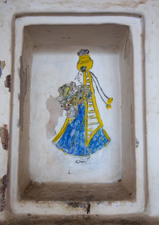 Taragarh fort murals in a wall niche depicting a woman, Rajasthan, Bundi, India
