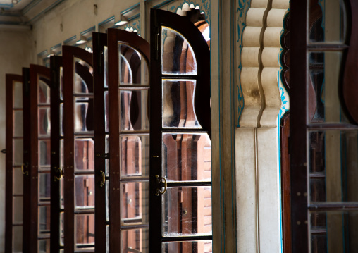 Open windows in the city palace, Rajasthan, Udaipur, India