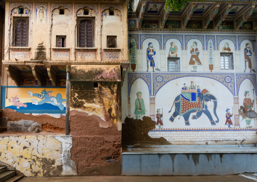 Wall paintings on an old haveli tuned into a school, Rajasthan, Nawalgarh, India