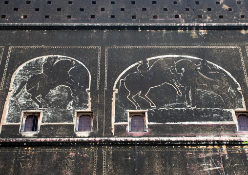 Wall paintings on an old haveli, Rajasthan, Nawalgarh, India
