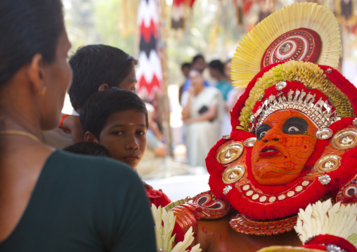 Theyyam Aritst Making Big Eyes While Performing Theyyam Ritual, Thalassery, India
