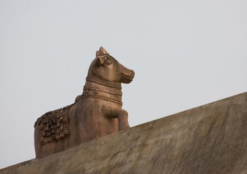 Nandi Bull On The Surrounding Wall Guarding The Airavatesvara Temple, Darasuram, India