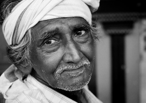 Old Indian Wearing A Turban With A Melancholic Look, Madurai, India