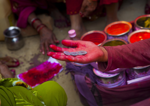 Woman With Rupees, Maha Kumbh Mela, Allahabad, India