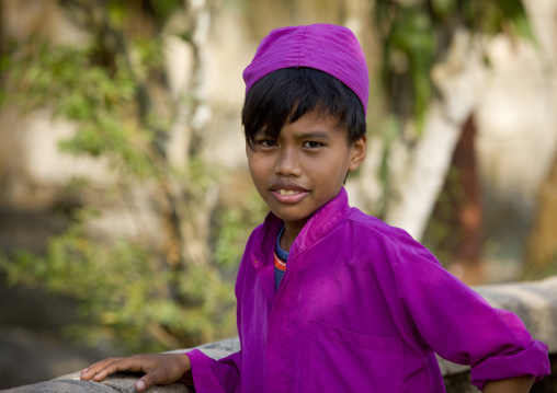 Muslim boy in madrassa, Madura island  island indonesia