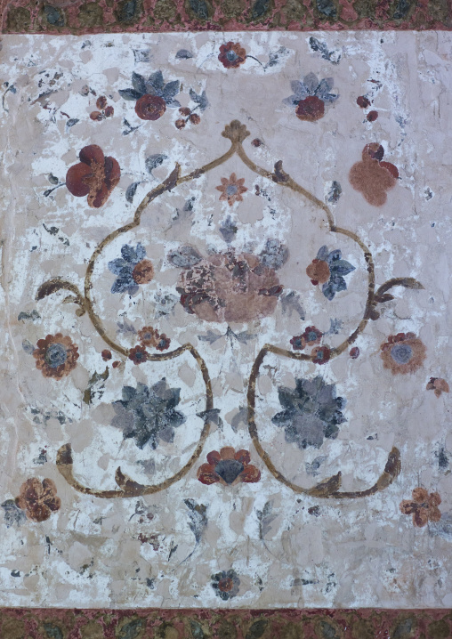 Colorful mural painting in hasht behesht palace
, Isfahan province, Isfahan, Iran