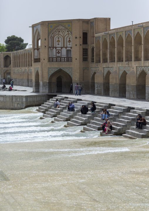 Khaju bridge pol-e khaju spanning the zayandeh river, Isfahan province, Isfahan, Iran