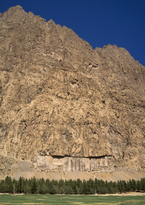 Frahad Taras, Bisotun, Iran