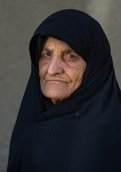 An Elderly Iranian Shiite Woman During The Chehel Manbar Ceremony One Day Before Ashura, Lorestan Province, Khorramabad, Iran
