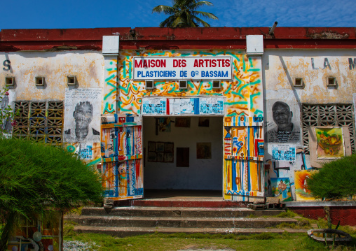 Maison des artistes formerly the office national des Chargeurs Réunis, Sud-Comoé, Grand-Bassam, Ivory Coast