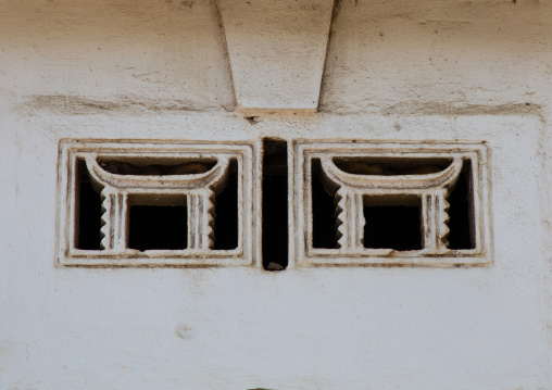 Aeration over a door with the shape of traditional seats, Sud-Comoé, Grand-Bassam, Ivory Coast