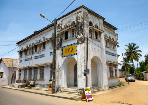Old french colonial building formerly the Banque Centrale Africaine in the UNESCO world heritage area, Sud-Comoé, Grand-Bassam, Ivory Coast