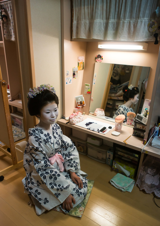 16 Years old maiko called chikasaya in her geisha house, Kansai region, Kyoto, Japan