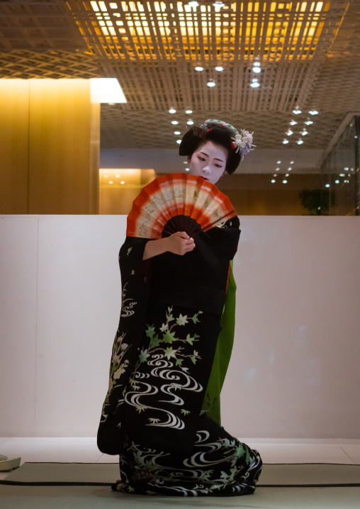 Maiko in hayatt hotel hall, Kansai region, Kyoto, Japan