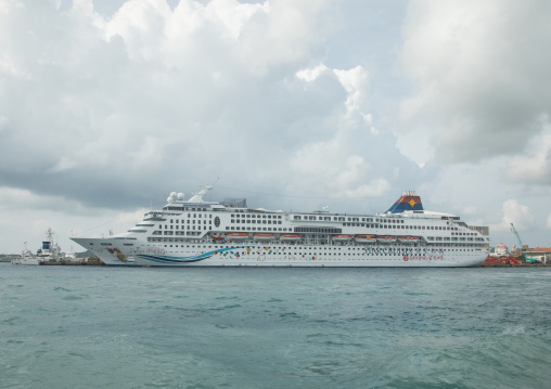 Chinese cruise ship called aquarius, Yaeyama Islands, Ishigaki, Japan