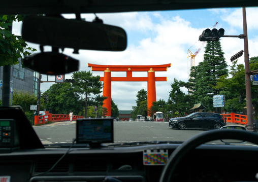 Heian jingu shrine torii gate, Kansai region, Kyoto, Japan