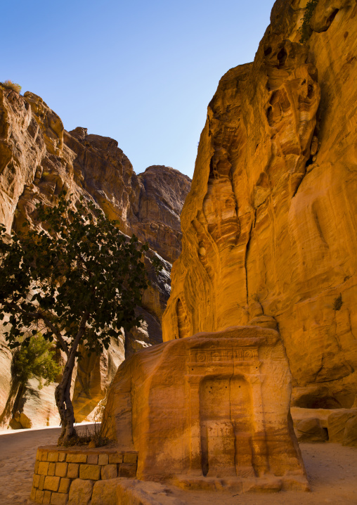 Bab Al Siq, Slot Canyon Leading To City Of Petra, Jordan