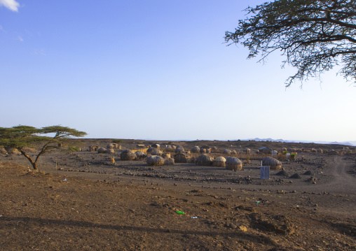 Grass huts in el molo tribe village, Turkana lake, Loiyangalani, Kenya