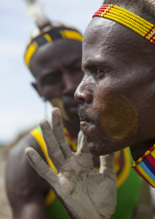Men make up in dassanech tribe, Turkana lake, Loiyangalani, Kenya