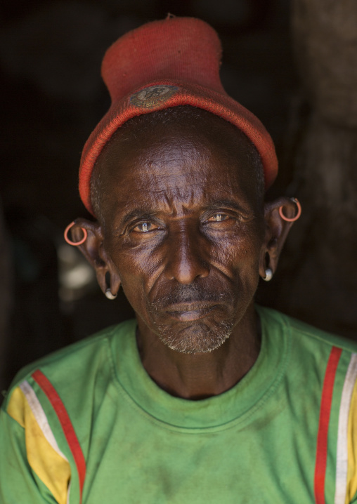 Rendille tribe old man, Marsabit district, Ngurunit, Kenya