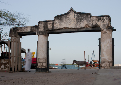 Arch entrance gate on the port, Lamu County, Lamu, Kenya