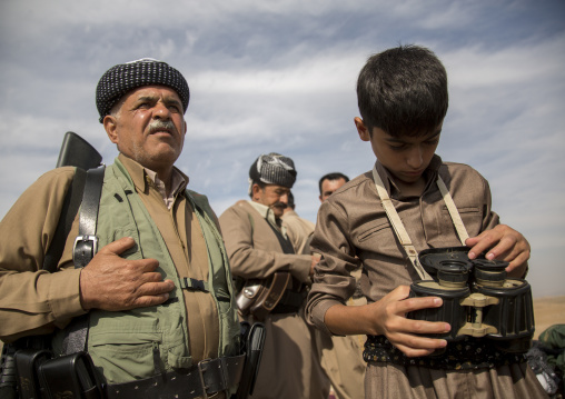 Kurdish Peshmergas On The Frontline, Kirkuk, Kurdistan, Iraq