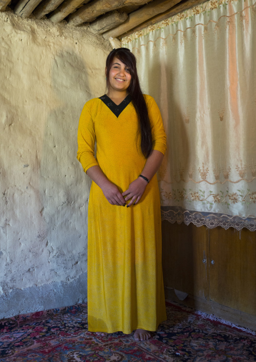 Young Kurdish Woman, Azaban, Kurdistan, Iraq