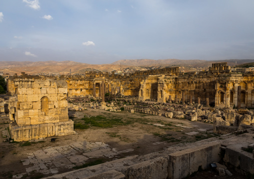 Great court of the temple complex, Beqaa Governorate, Baalbek, Lebanon