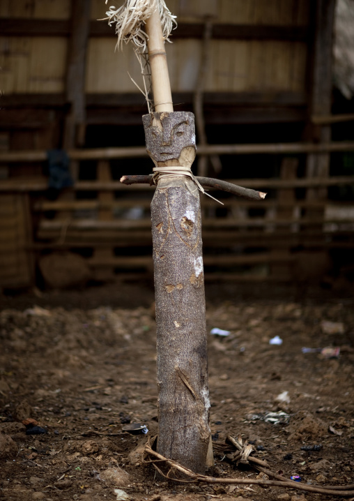 Alak tribe statue for wedding, Boloven, Laos