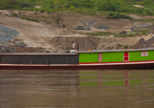 Border on the mekong river between laos and thailand, Houei xay, Laos