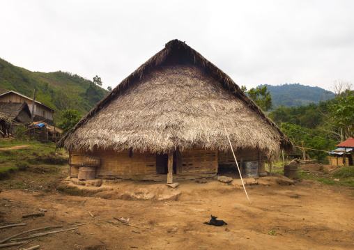 Lantaen thatch house, Nam deng, Laos