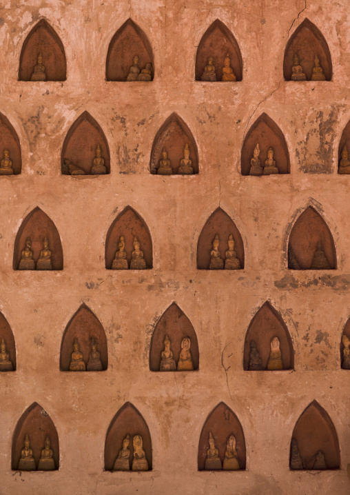 Niches in vat sisaket, Vientiane, Laos
