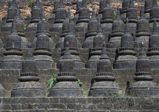 Stupas At Kothaung Temple, Mrauk U, Myanmar