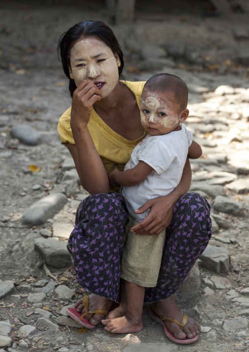 Mother And Child, Mrauk U, Myanmar