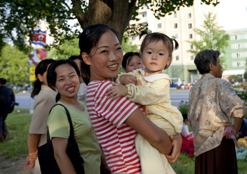 North Korean mother and child in the street, Pyongan Province, Pyongyang, North Korea