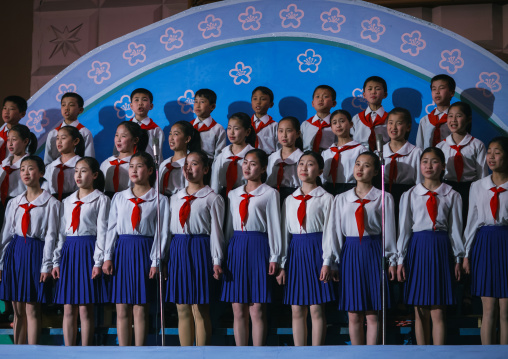 North horean pioneers singing during a show at Mangyongdae children's palace, Pyongan Province, Pyongyang, North Korea