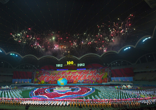 Panoramic view of the Arirang mass games with North Korean performers in may day stadium, Pyongan Province, Pyongyang, North Korea