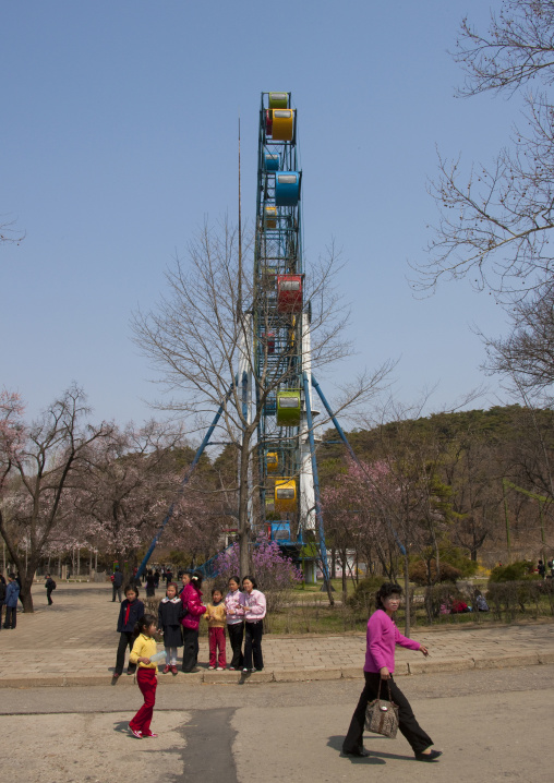 Big wheel in Taesongsan funfair, Pyongan Province, Pyongyang, North Korea